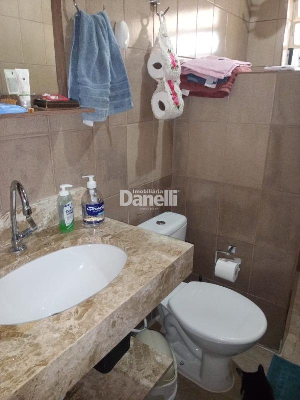 Casa à venda no Jardim Ana Rosa: 