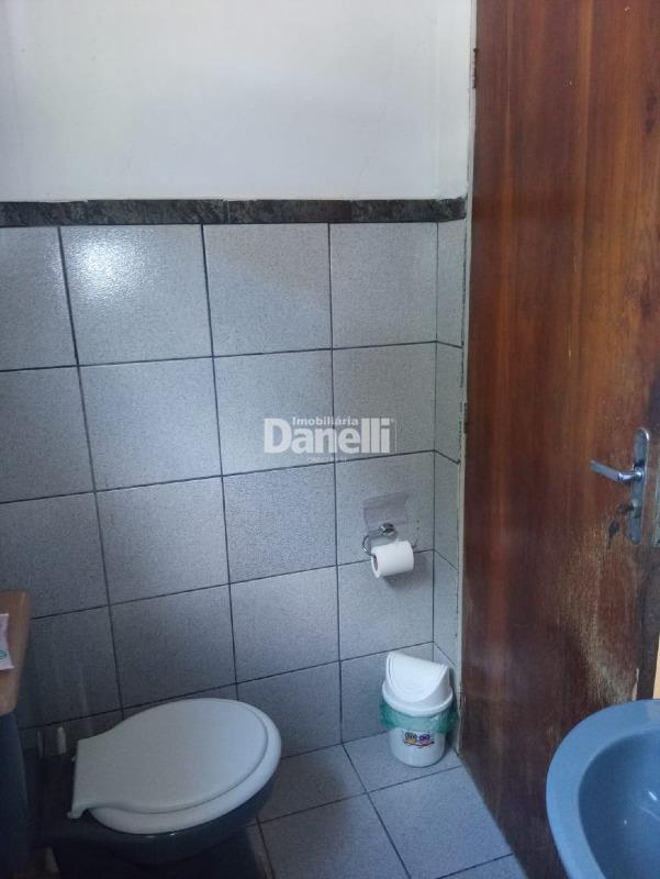 Casa à venda no Jardim Ana Rosa: 