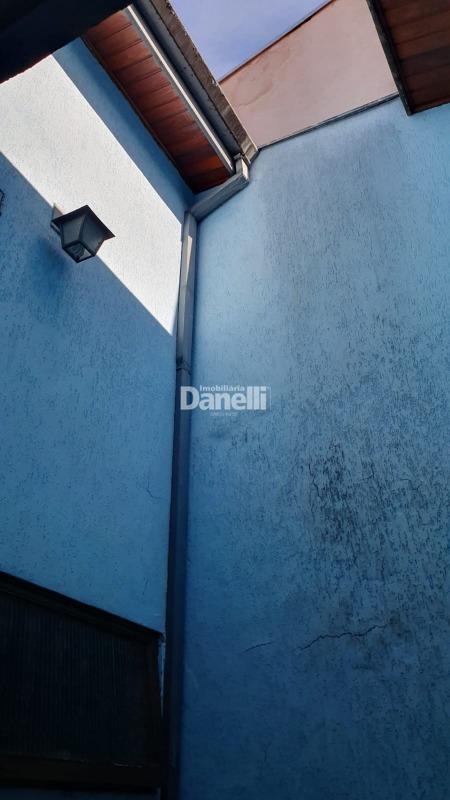 Casa à venda no Parque Santo Antônio: 