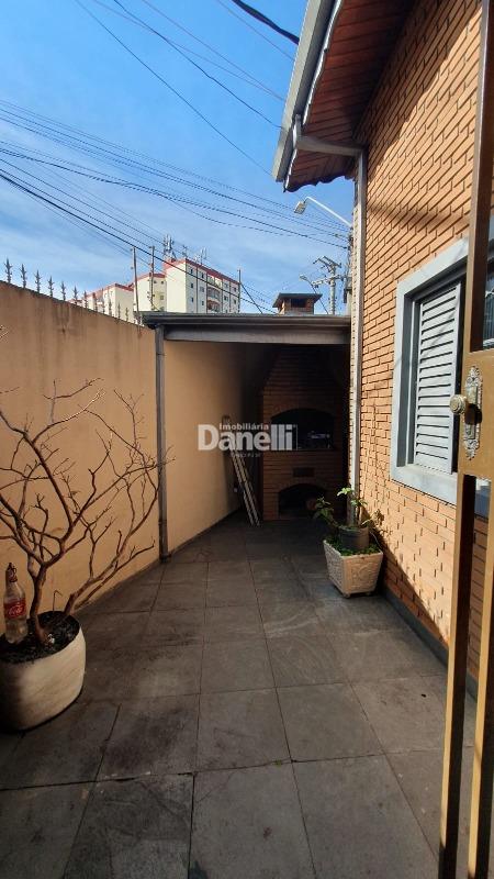 Casa à venda no Parque Santo Antônio: 