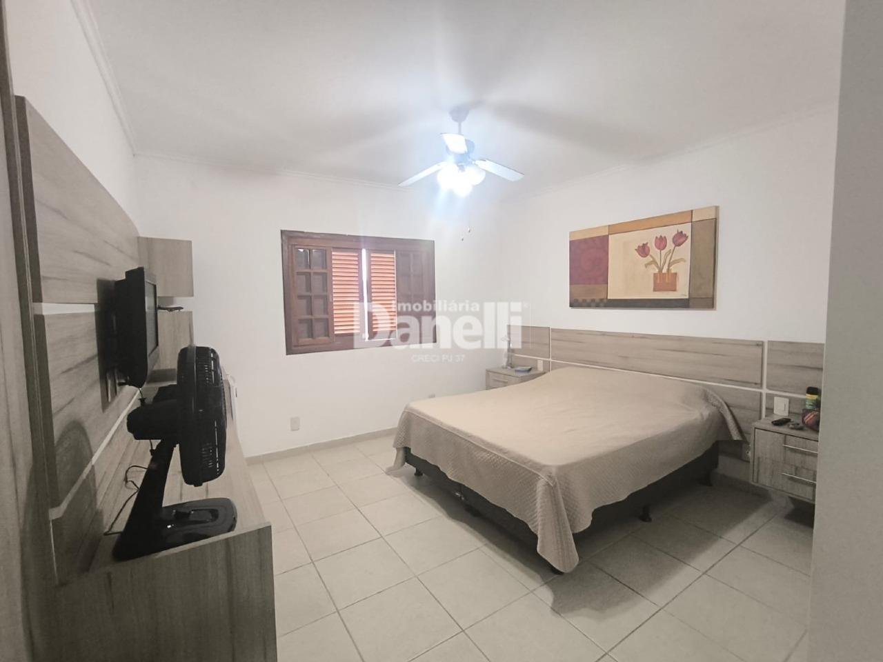 Casa à venda no Centro: 