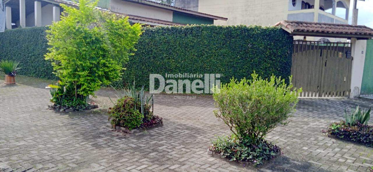 Casa à venda no Pereque Açú: 