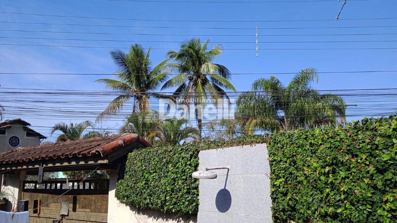 Casa à venda no Pereque Açú: 