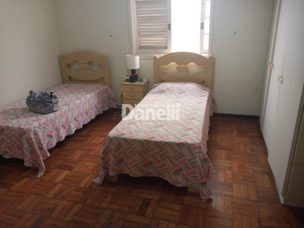 Casa à venda no Centro: 