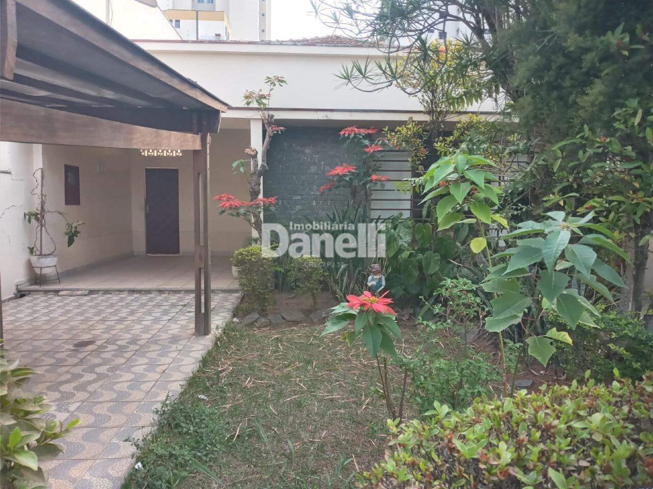 Casa à venda no Centro: 