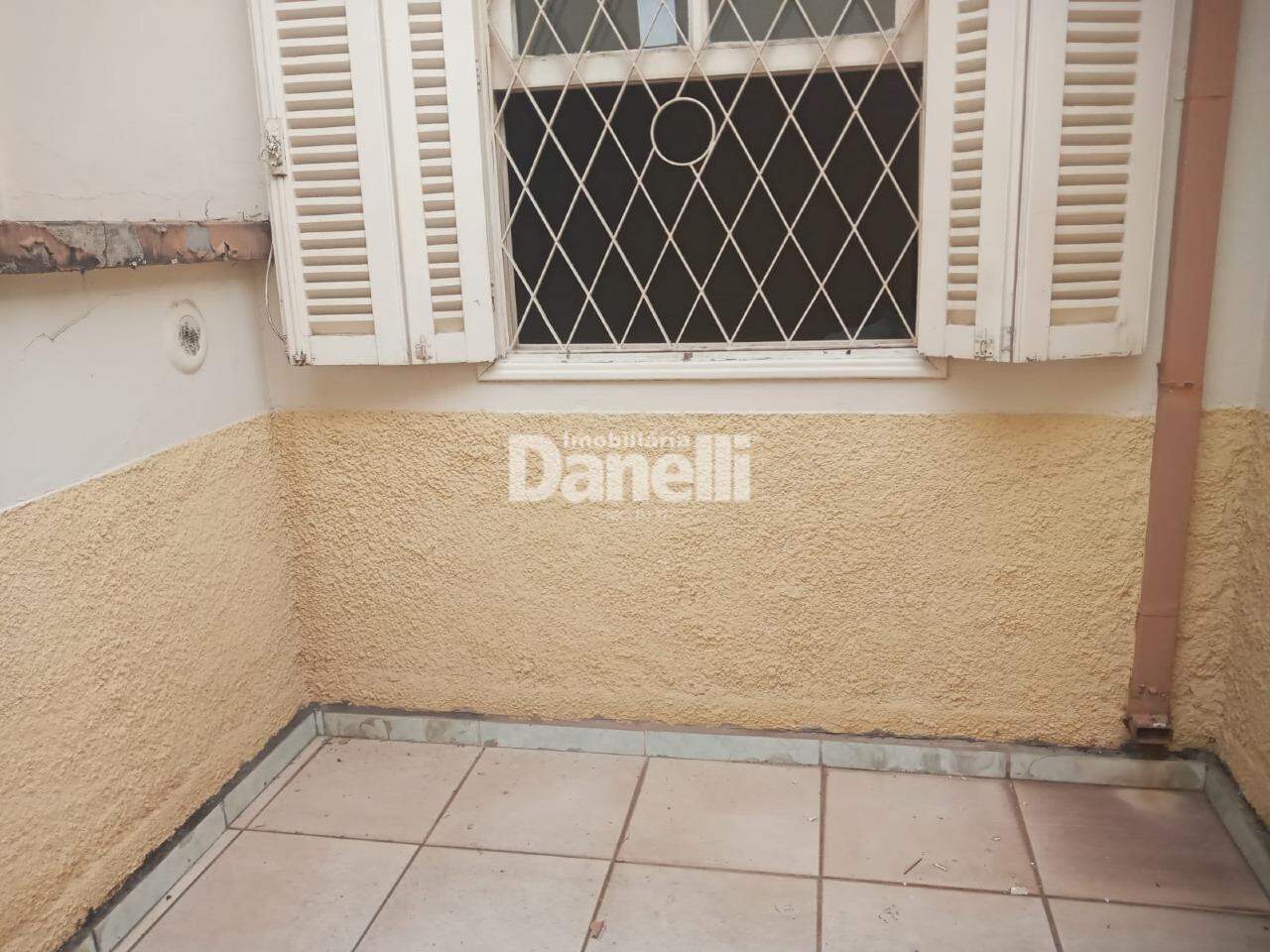 Casa à venda no Centro: 