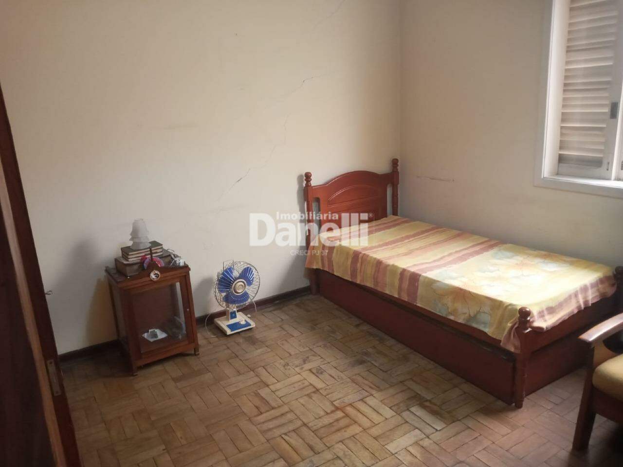 Casa à venda no Centro: 