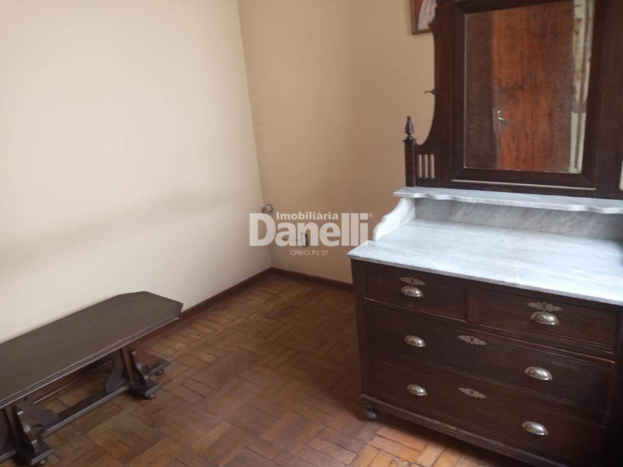 Casa à venda no Centro: 