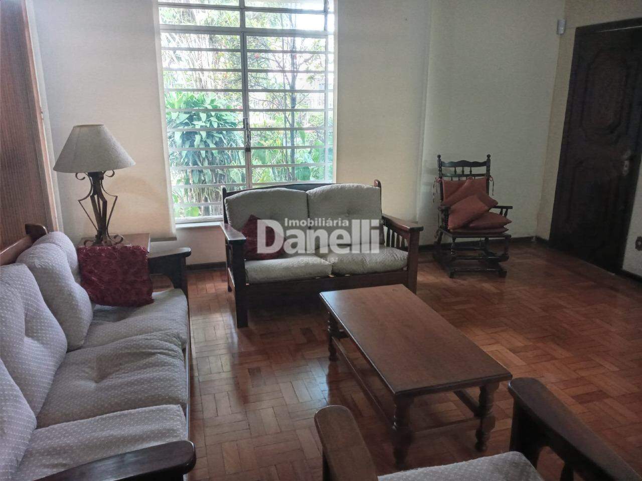 Casa à venda no Centro: 