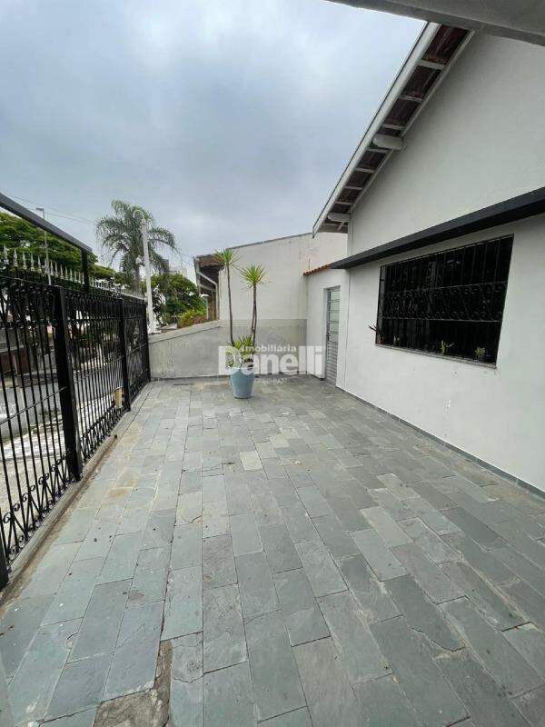 Casa para aluguel no Jardim Santa Clara: