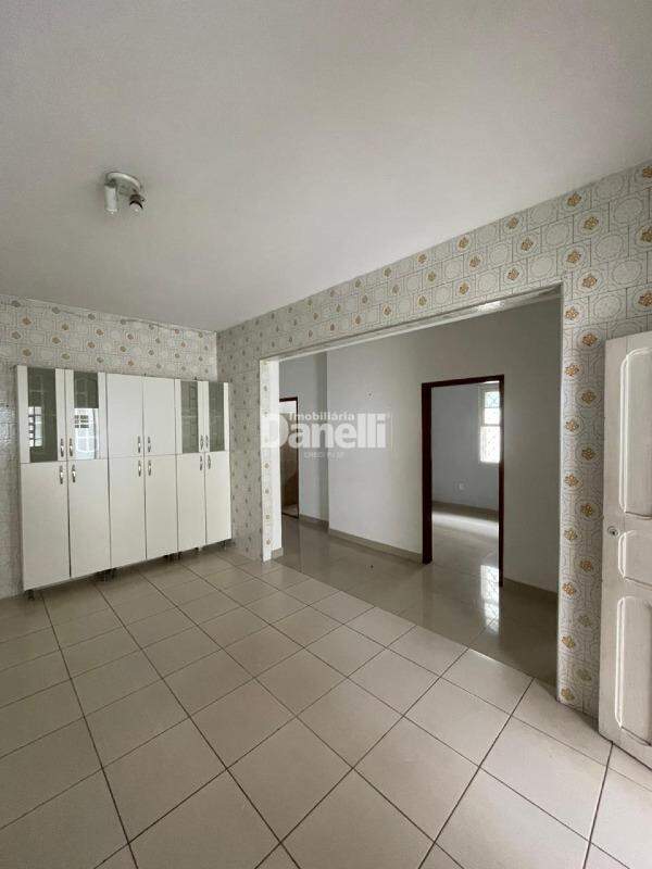 Casa para aluguel no Jardim Santa Clara:
