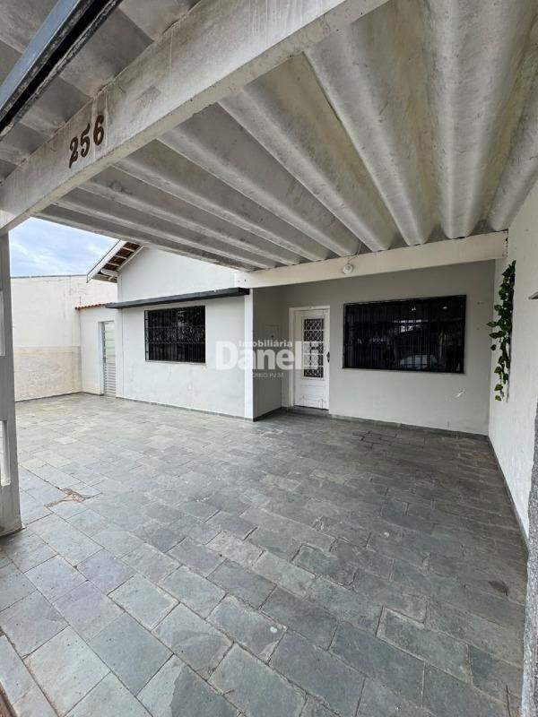 Casa para aluguel no Jardim Santa Clara: 