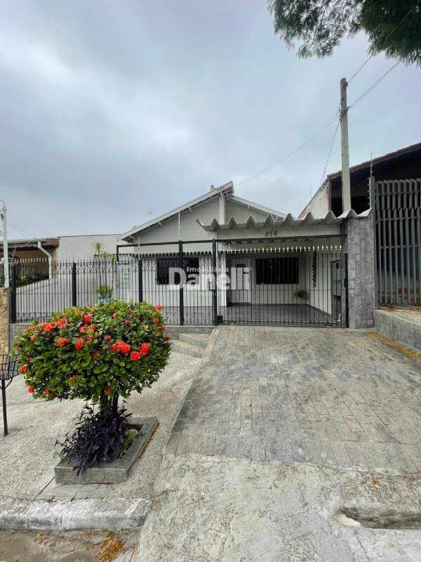 Casa para aluguel no Jardim Santa Clara: