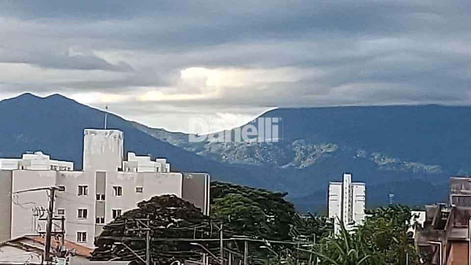 Apartamento à venda no Areao: 