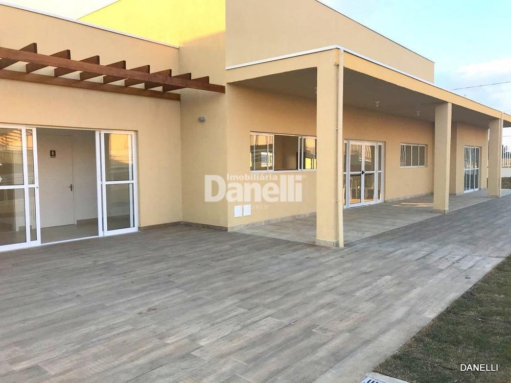 Lote em Condomínio à venda no Vale dos Cristais: 