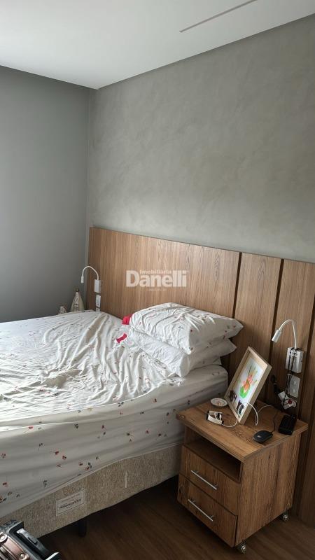 Apartamento à venda no Loteamento Residencial e Comercial Bosque Flamboyant: 