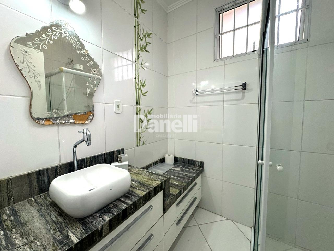 Casa à venda no Centro: 