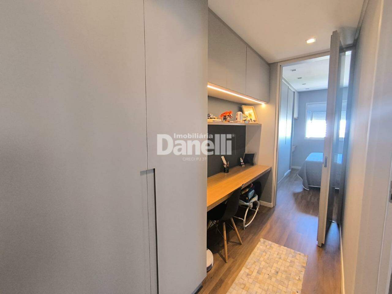 Apartamento à venda no Loteamento Residencial e Comercial Bosque Flamboyant: 