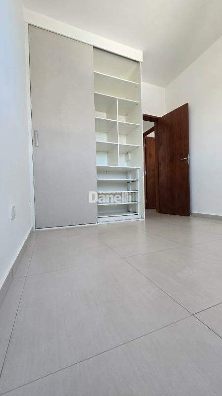 Apartamento à venda no Granja Daniel: 
