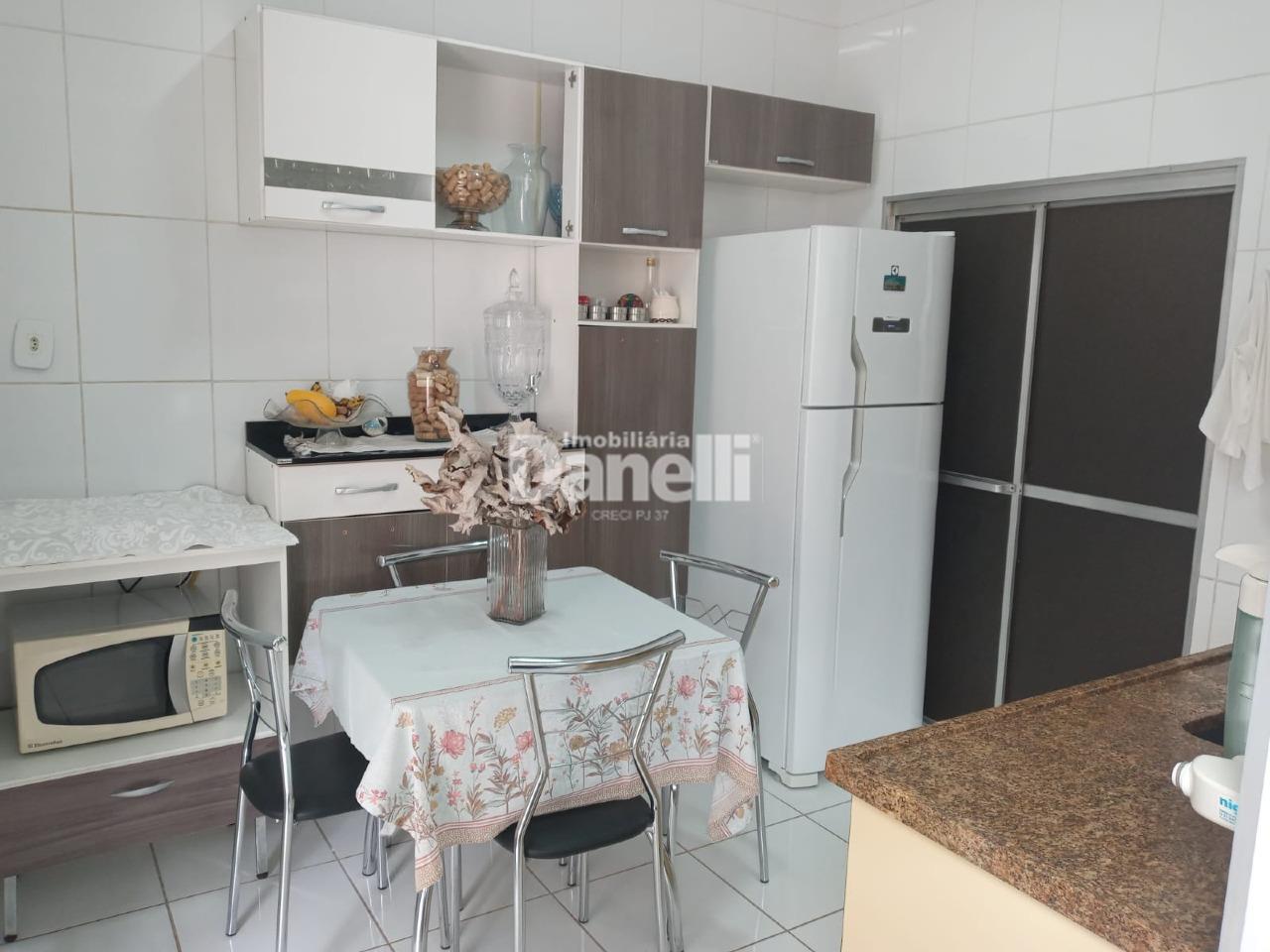 Sobrado à venda no Centro: 