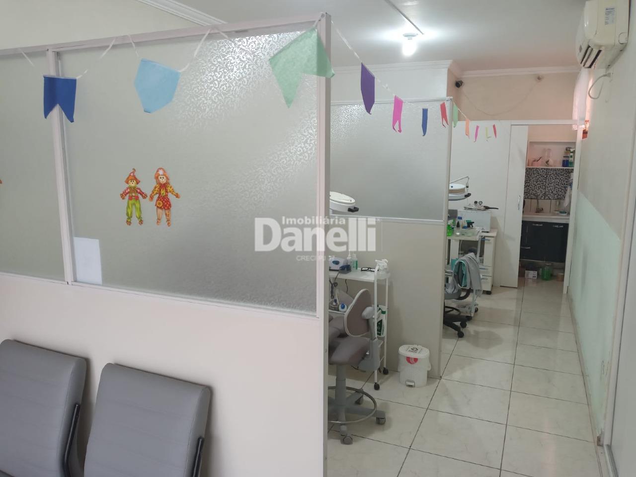 Sobrado à venda no Centro: 