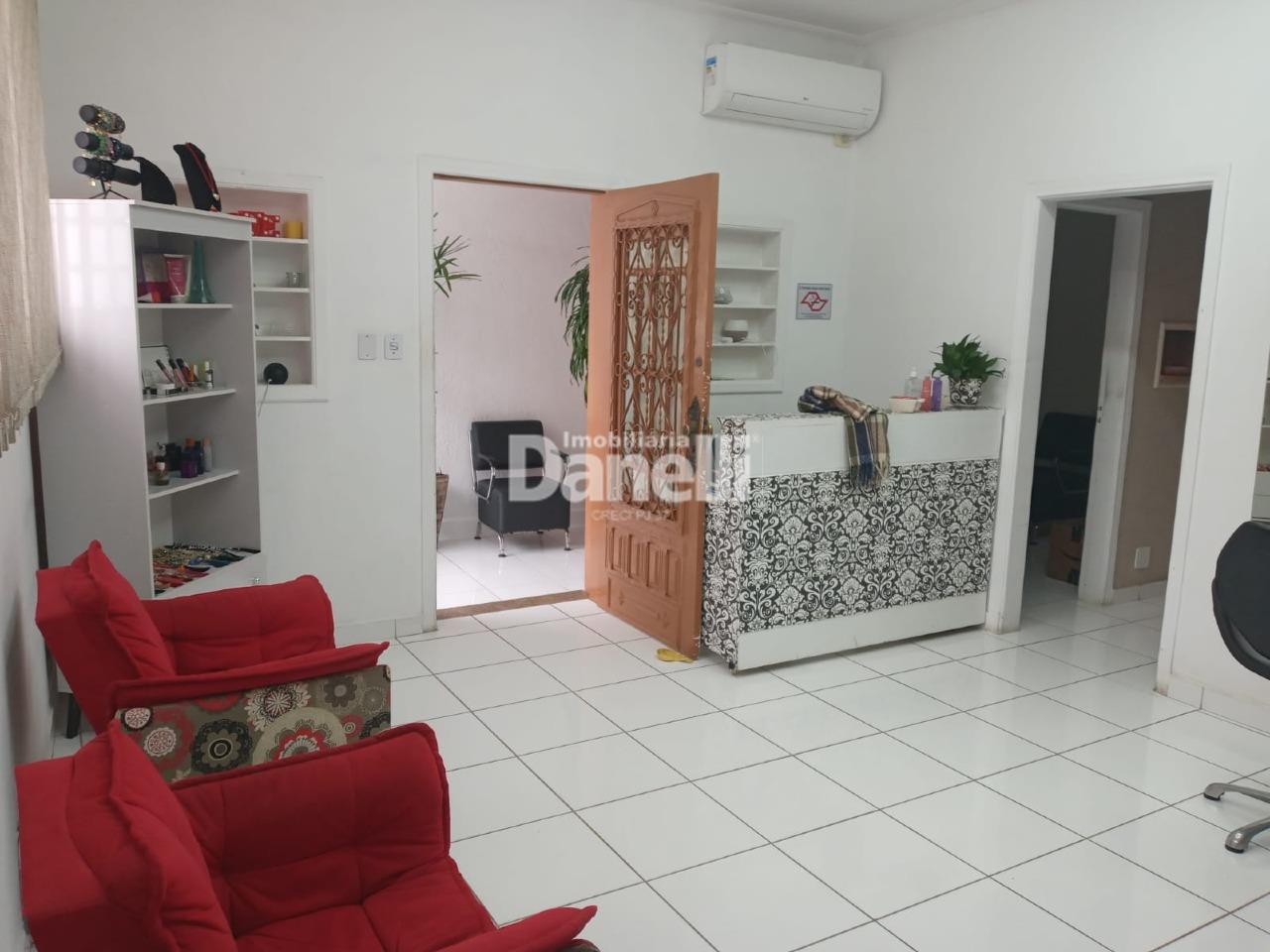 Sobrado à venda no Centro: 