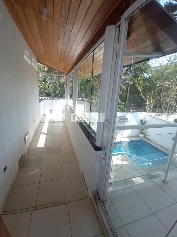 Casa em Condomínio à venda no Caminho Novo: 