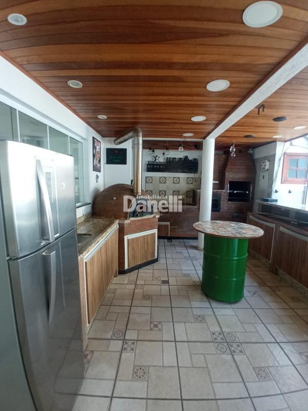 Casa em Condomínio à venda no Caminho Novo: 