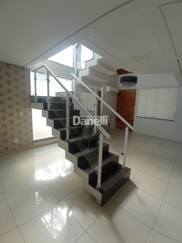 Casa em Condomínio à venda no Caminho Novo: 