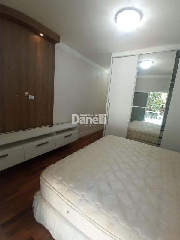 Casa em Condomínio à venda no Caminho Novo: 