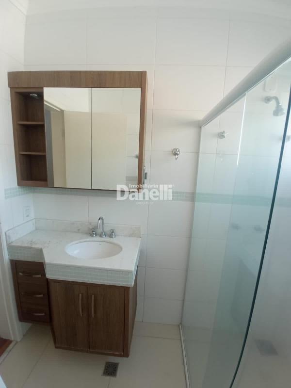 Casa em Condomínio à venda no Caminho Novo: 