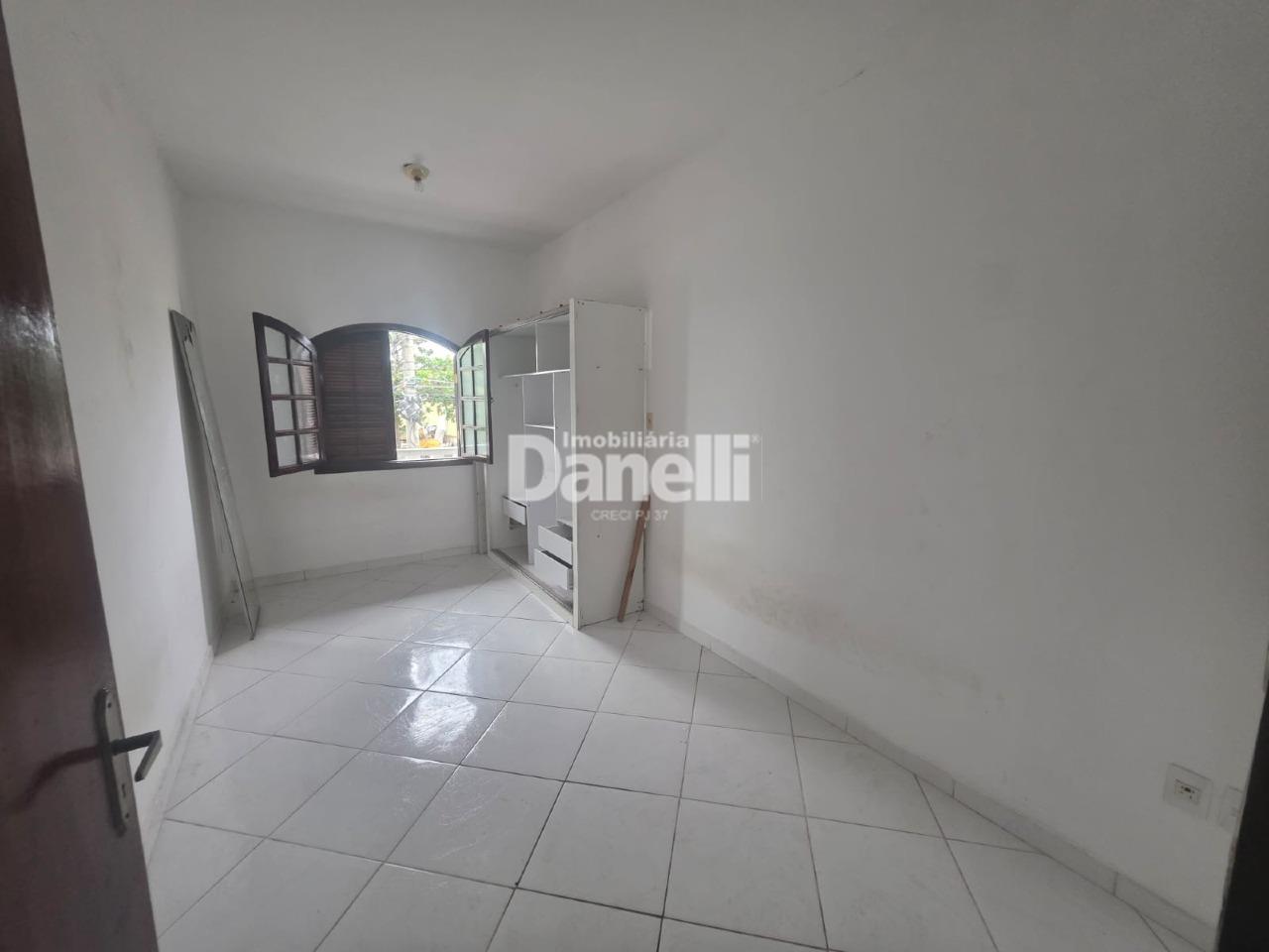 Sobrado à venda no Parque Aeroporto: 