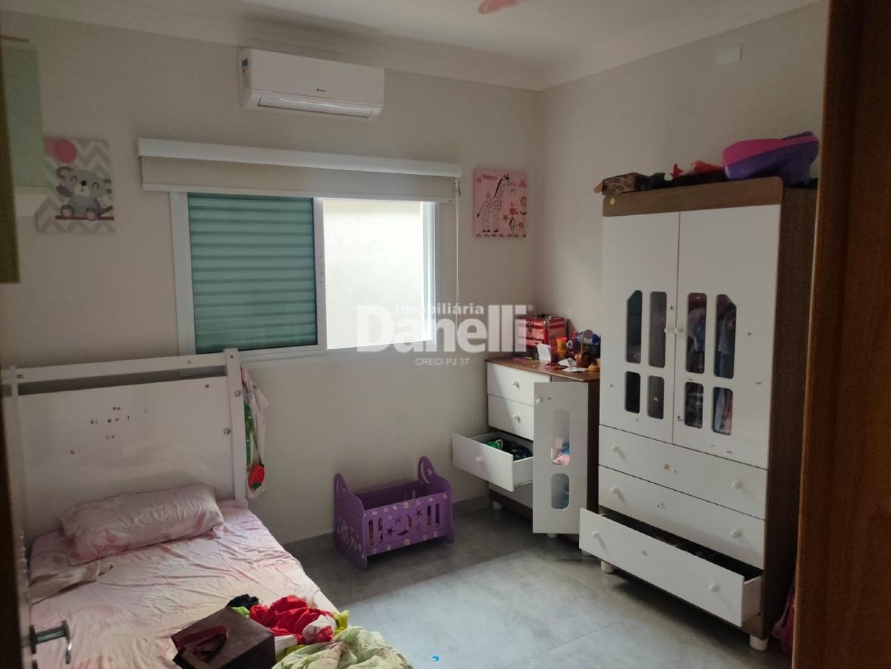 Casa em Condomínio à venda no Parque São Cristovão: 