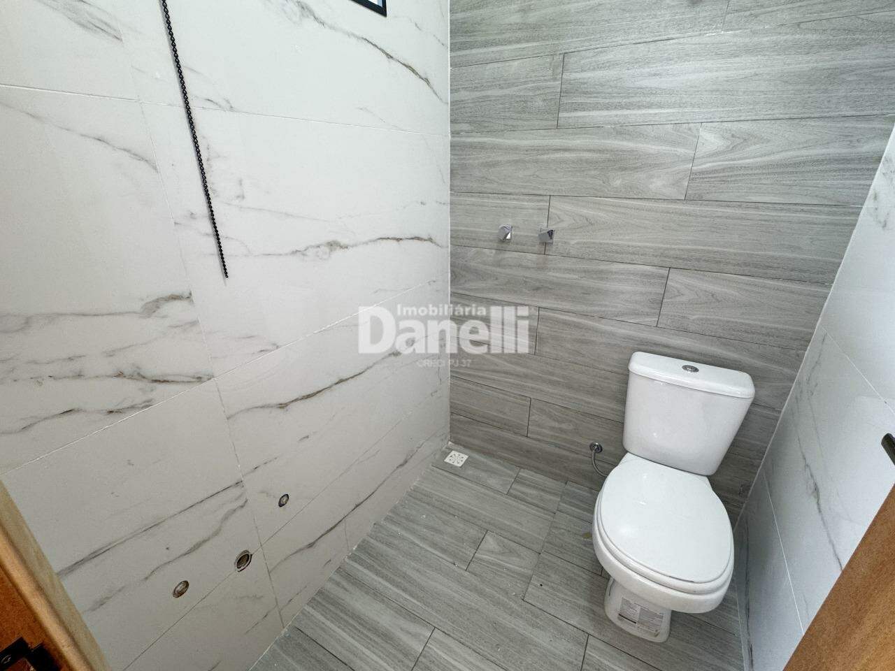 Casa em Condomínio à venda no Morada dos Nobres: 