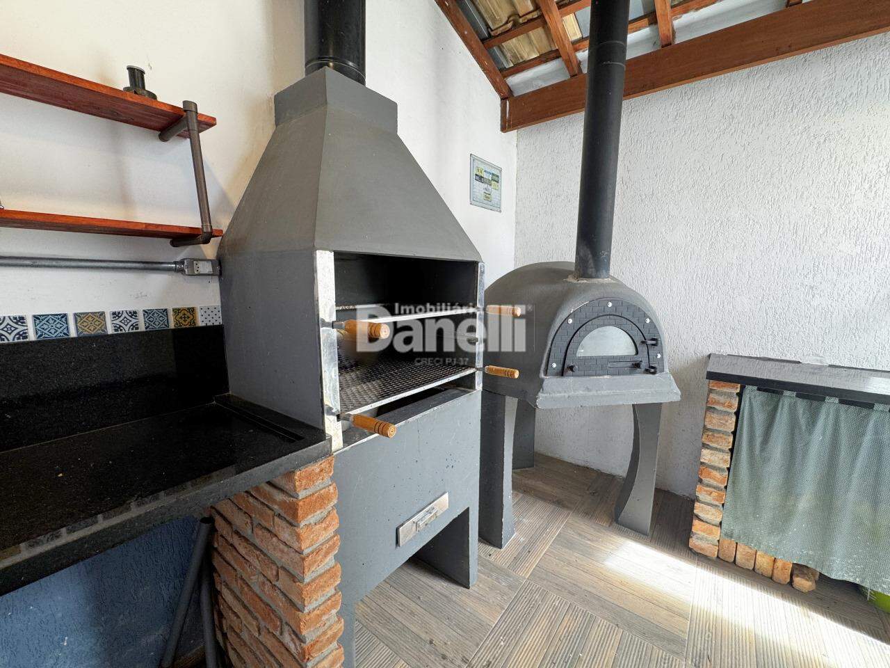 Casa em Condomínio à venda no Barreiro: 