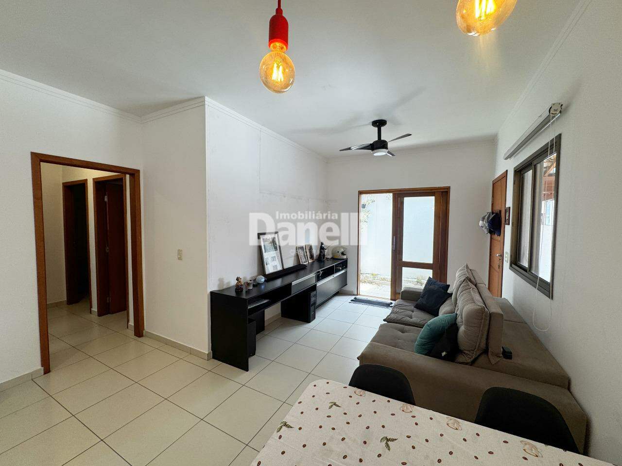 Casa em Condomínio à venda no Barreiro: 