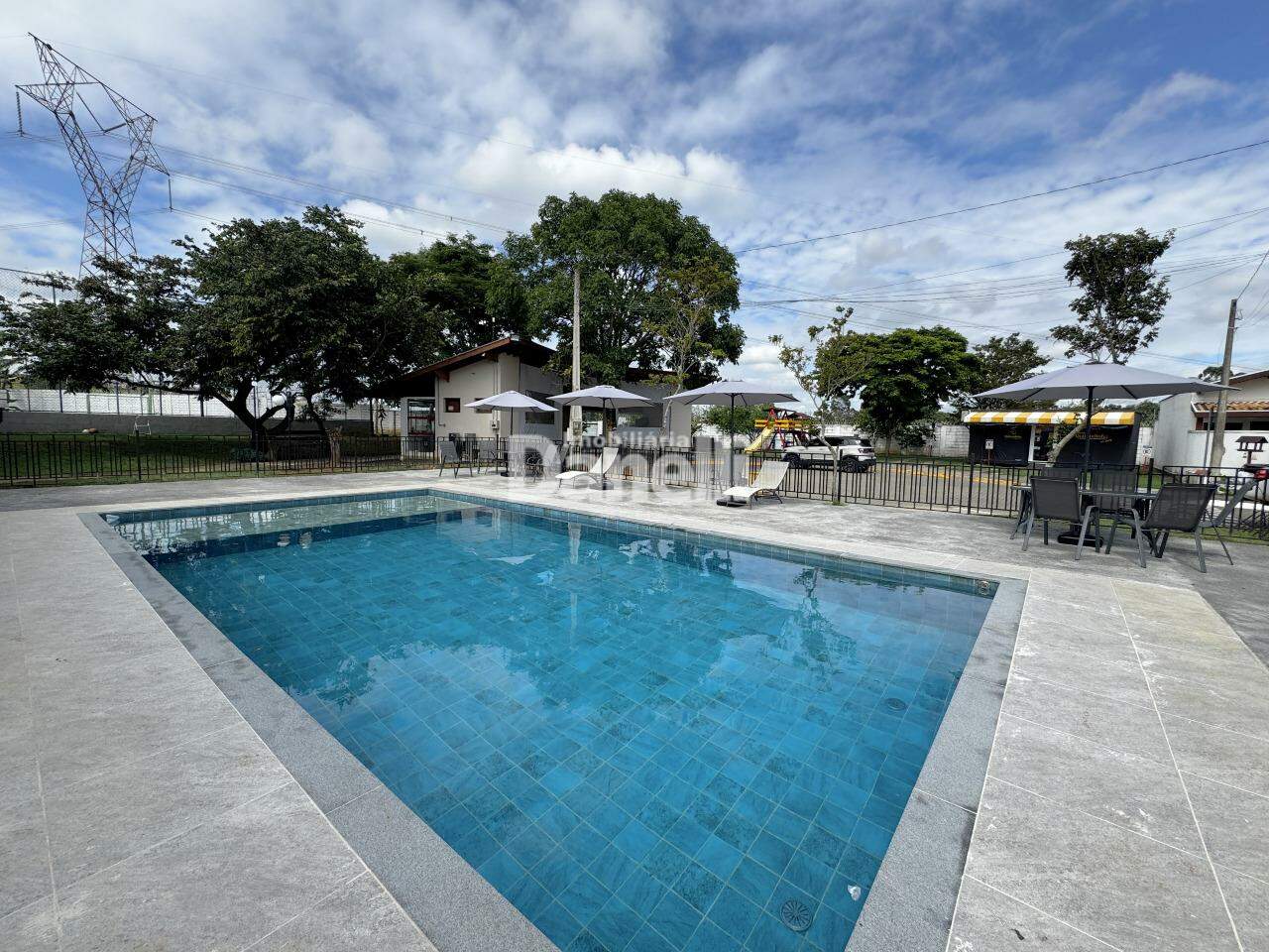Casa em Condomínio à venda no Barreiro: 