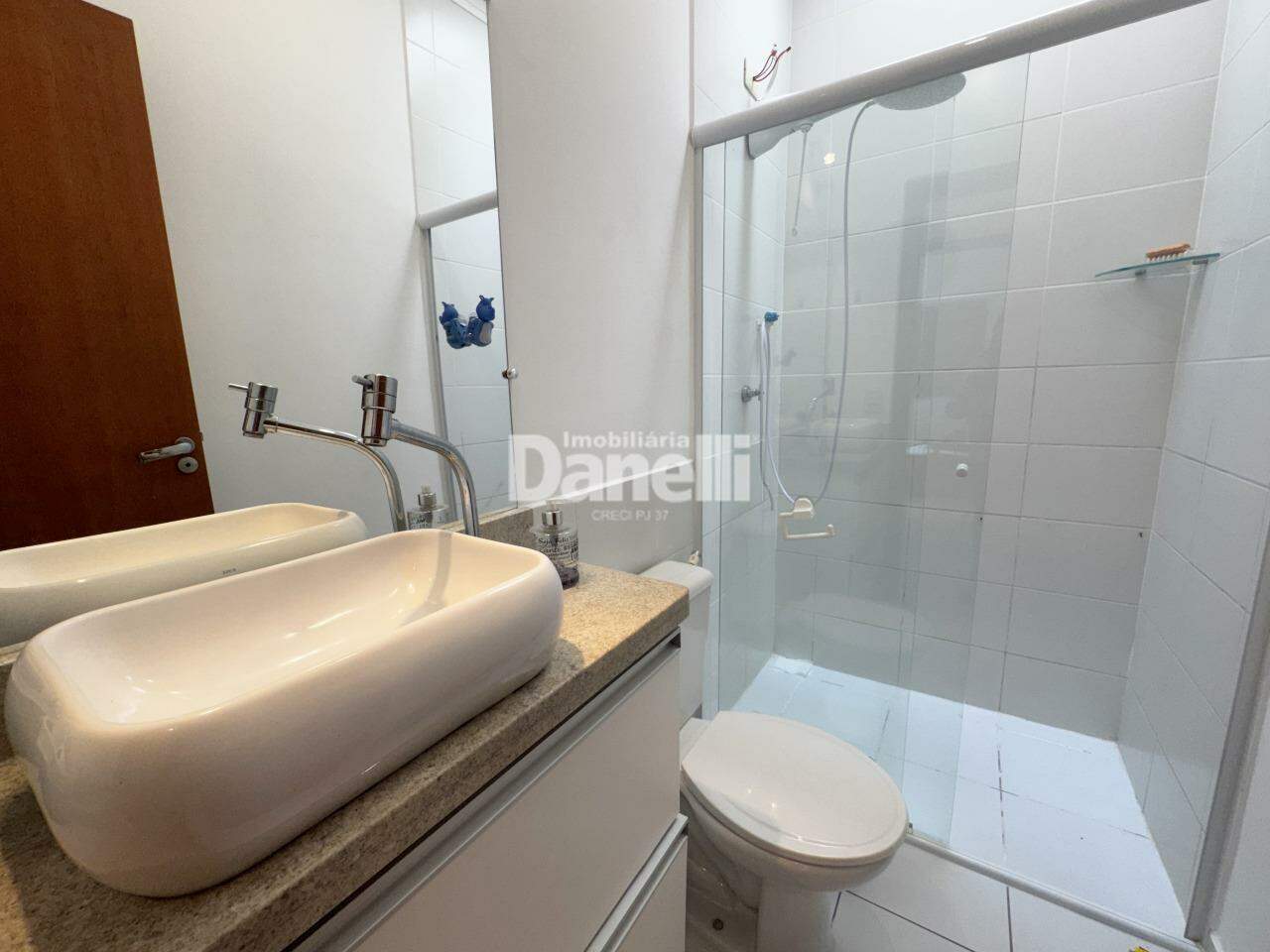 Casa em Condomínio à venda no Barreiro: 