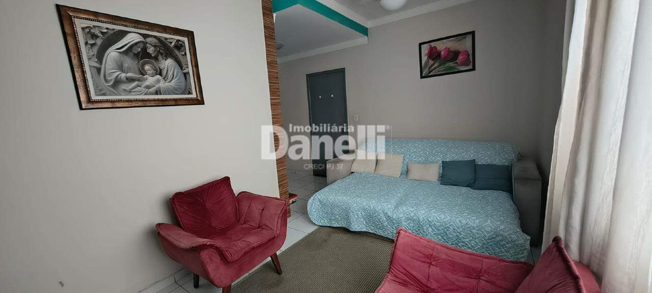 Casa em Condomínio à venda no Piracangaguá: 