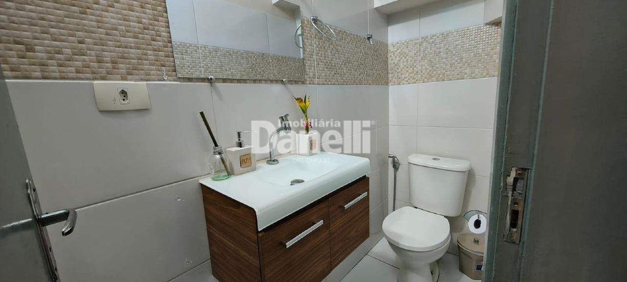 Casa em Condomínio à venda no Piracangaguá: 