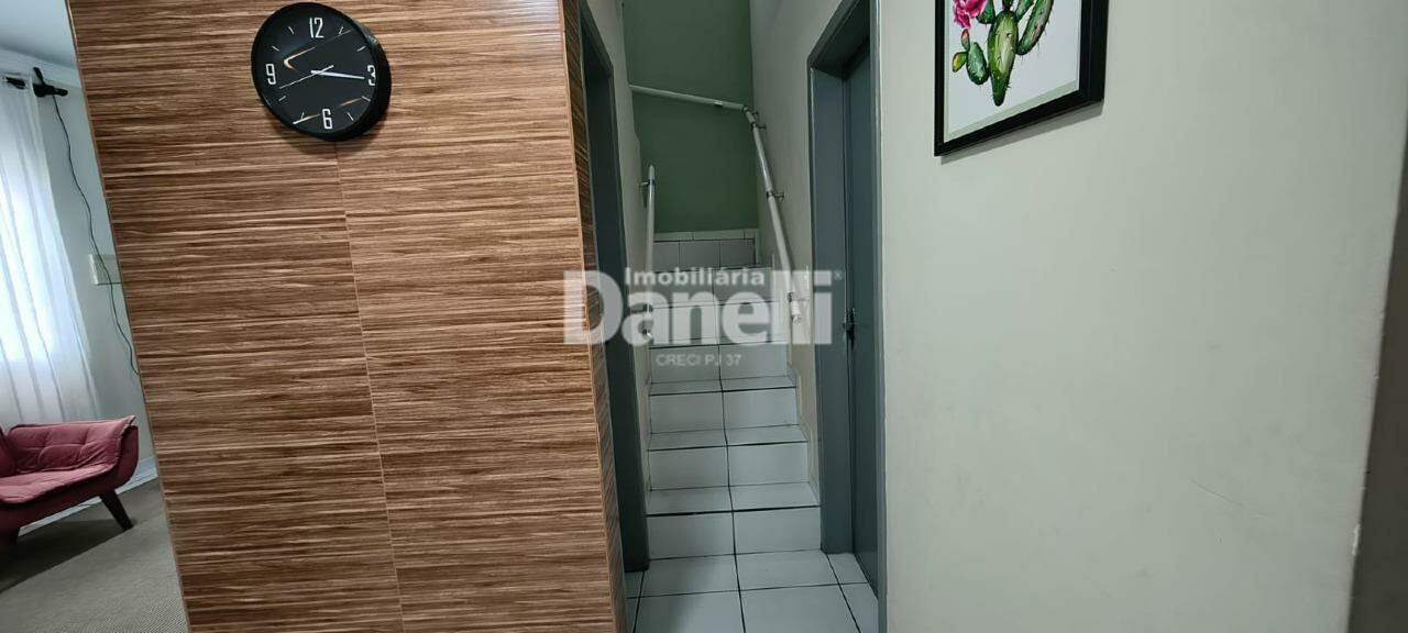 Casa em Condomínio à venda no Piracangaguá: 