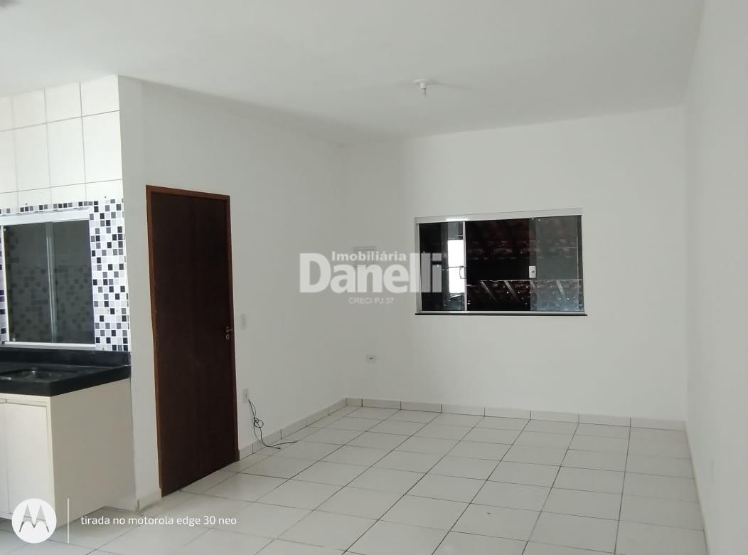 Casa à venda no Jardim Marlene Miranda: 