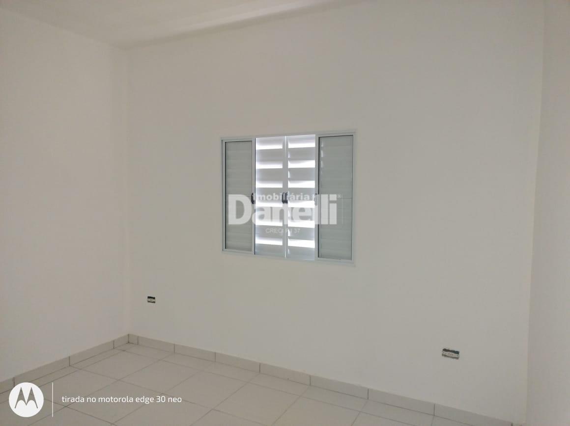 Casa à venda no Jardim Marlene Miranda: 