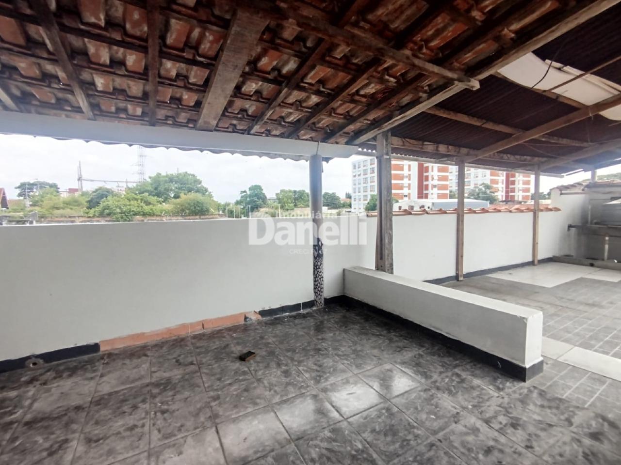 Casa à venda no Centro: 