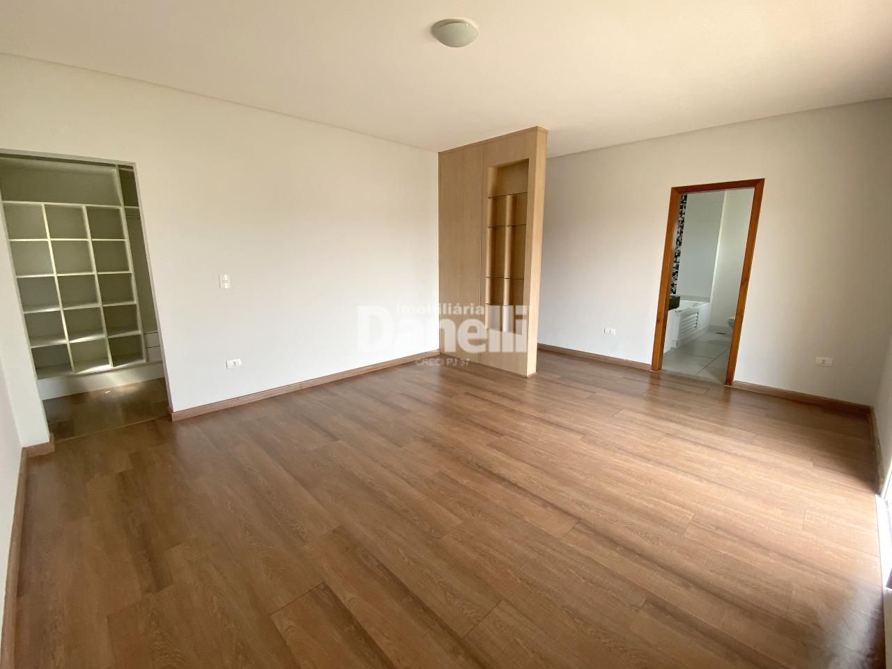 Casa em Condomínio à venda no Loteamento Residencial Campos do Conde II: 