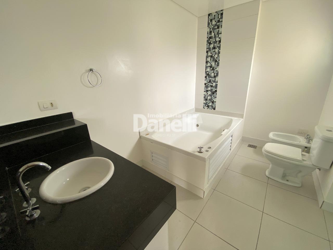 Casa em Condomínio à venda no Loteamento Residencial Campos do Conde II: 