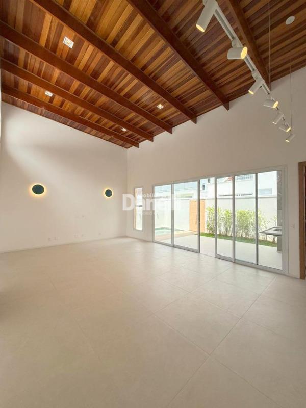 Casa em Condomínio à venda no Residencial OuroVille: 