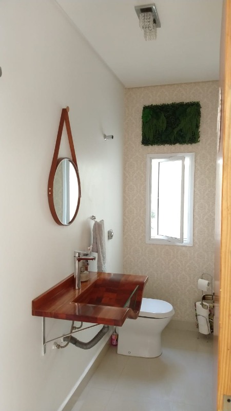 Casa em Condomínio à venda no Caminho Novo: 