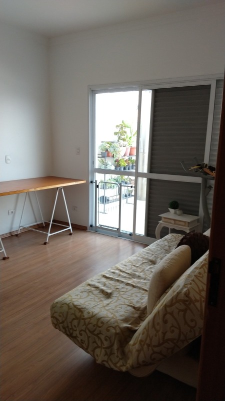 Casa em Condomínio à venda no Caminho Novo: 