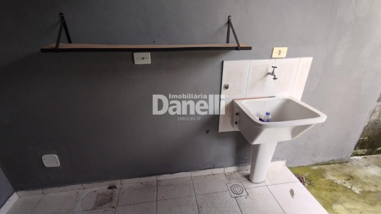 Casa em Condomínio para aluguel no Chácara do Visconde: 